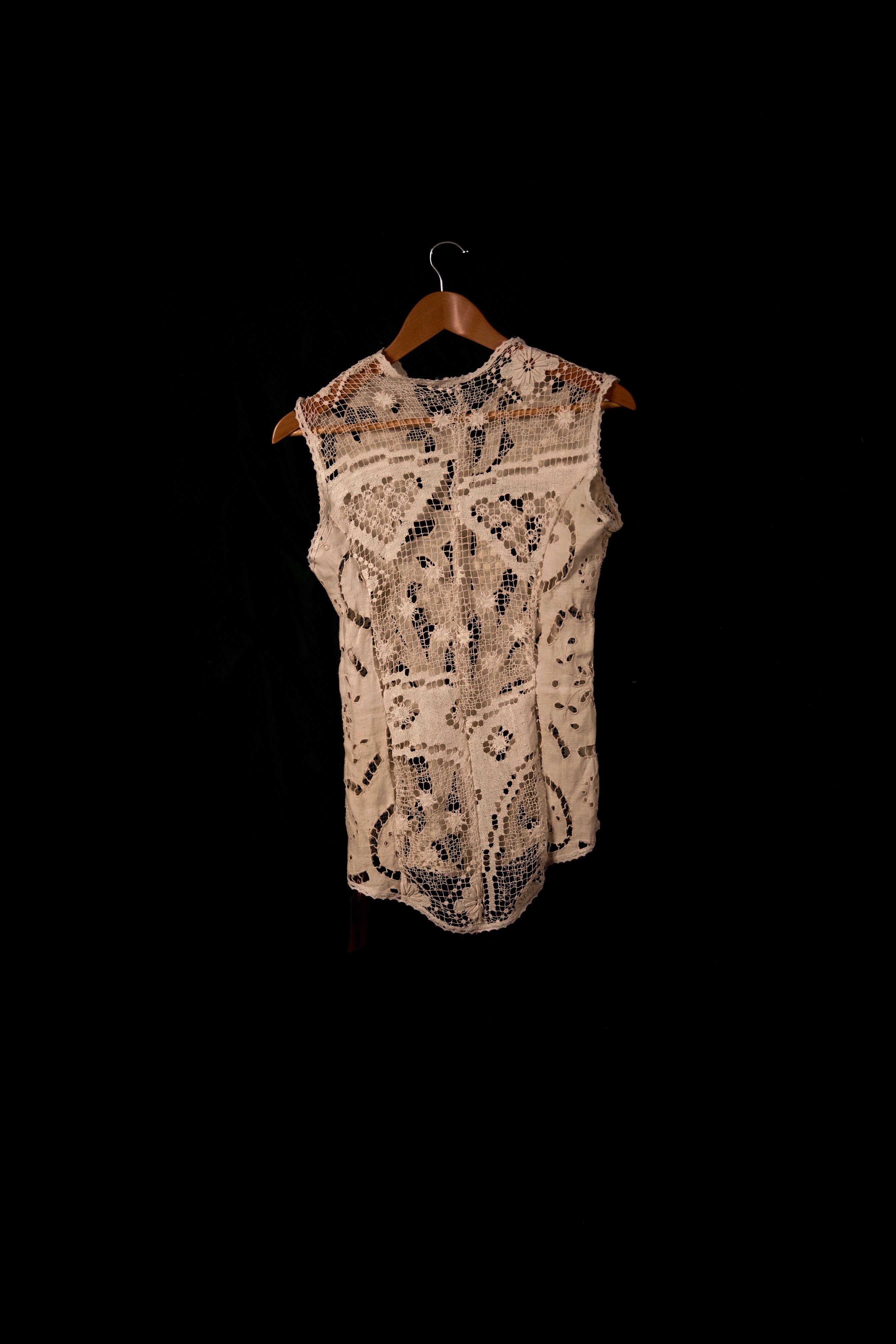 Figure Stitching Sleeveless Top II