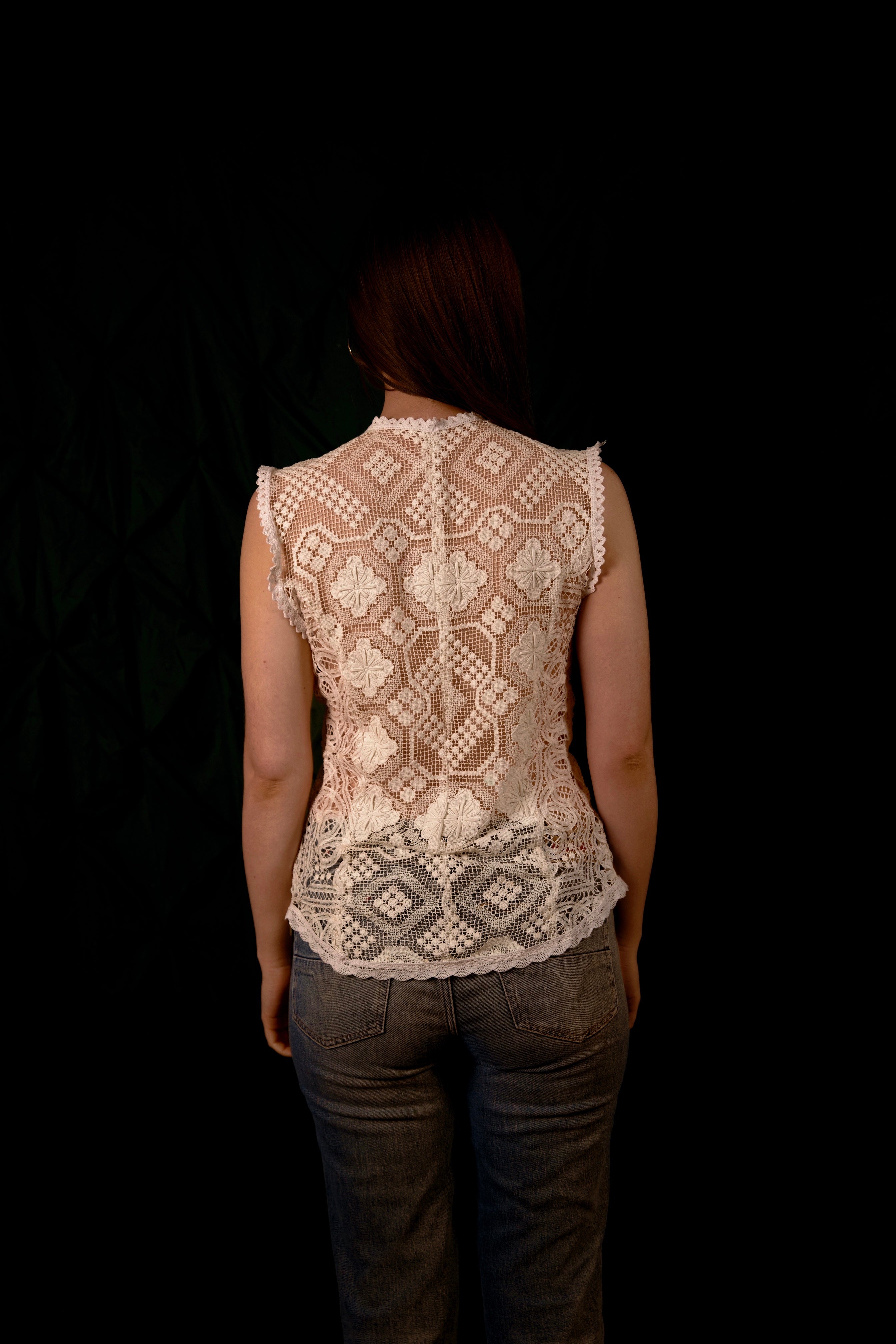 Figure Stitching Sleeveless Top III